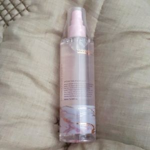 Manna Kadar Beauty Hydration Happy Face Mist